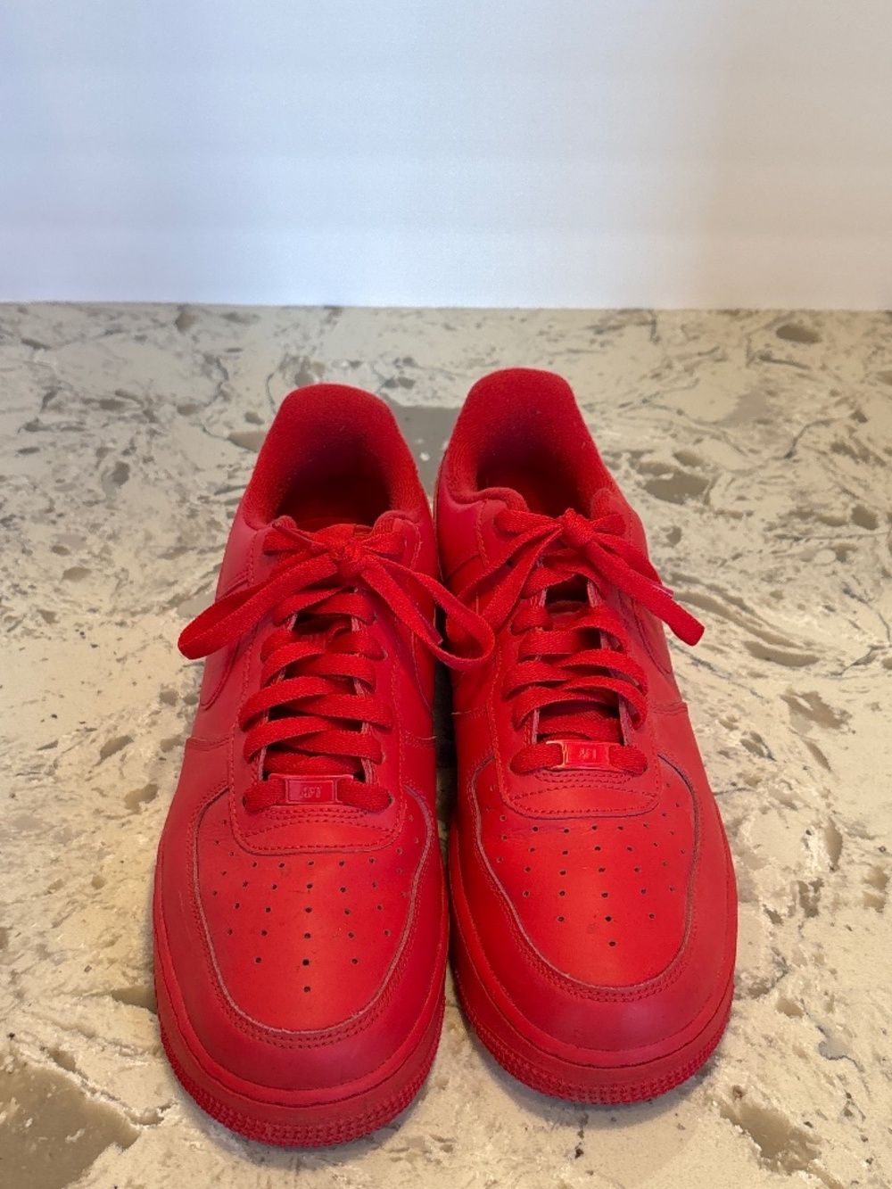 Men’s Vibrant Nike Air Force 1 Low 07 LV8 Triple Red Sneakers Size 11